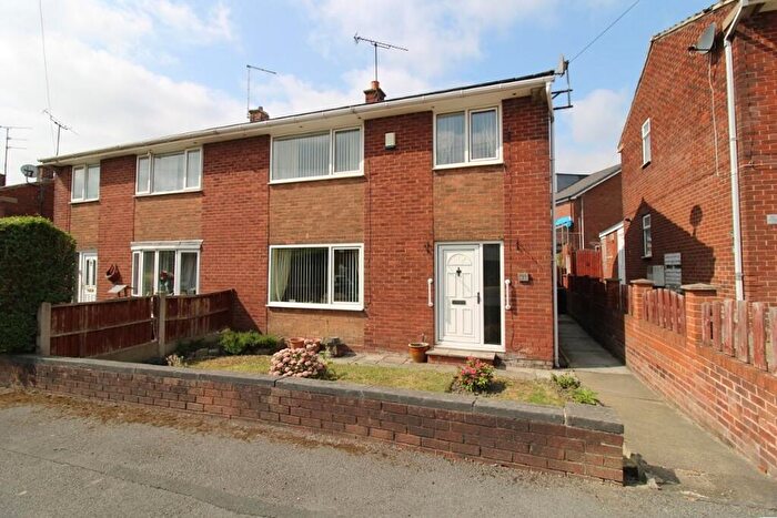3 Bedroom Semi-Detached House For Sale In Springbank Close, Carlton, Barnsley, S71