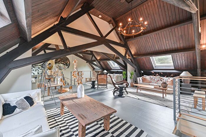 2 Bedroom Terraced House For Sale In Byrne Road, Balham, London, SW12