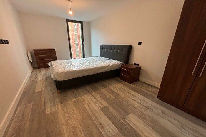 1 Bedroom Flat To Rent In Apex Lofts, Birmingham, B12