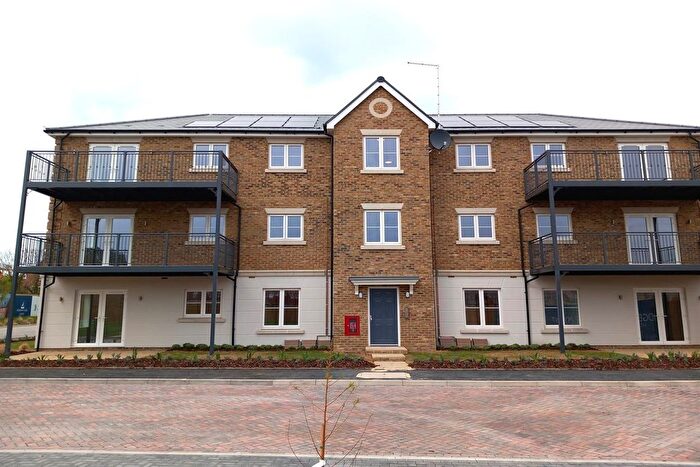 2 Bedroom Flat To Rent In Herbert Gardens, Theale, Reading, RG7