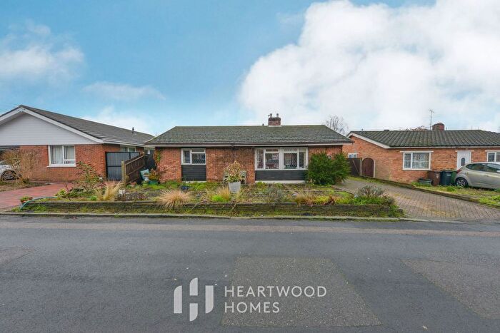 2 Bedroom Bungalow For Sale In Warwick Road, St. Albans, AL1