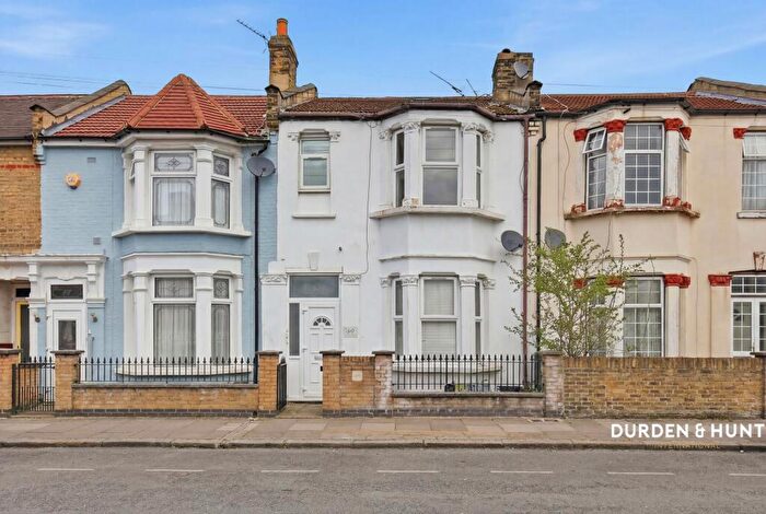 1 Bedroom Flat For Sale In Grosvenor Road, London, E7