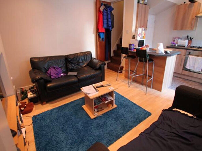 3 Bedroom House To Rent In Harold Place, Leeds, LS6