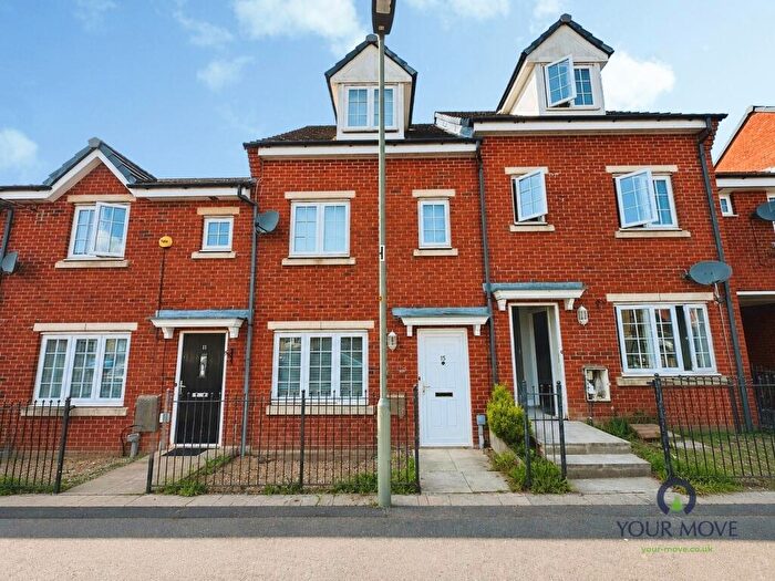 3 Bedroom Terraced House For Sale In Gifford Way, Darwen, Lancashire, BB3