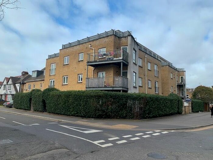 Houses for sale & to rent in TW3 1BQ, High Street, Hounslow Central