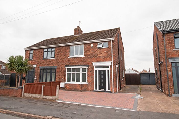 3 Bedroom Semi-Detached House For Sale In Hartshead Avenue, Scunthorpe, DN15