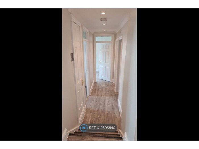 2 Bedroom Flat To Rent In Fountain Buildings, Bath, BA1