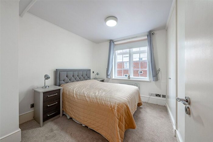 1 Bedroom Flat For Sale In Langford Court, Abbey Road, St John's Wood, London, NW8