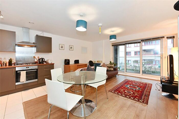 3 Bedroom Flat For Sale In Wallwood Street, London, E14