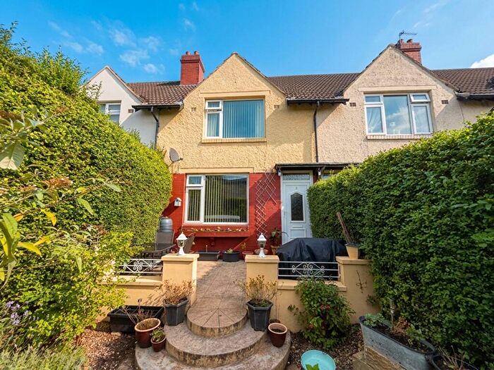 2 Bedroom Terraced House For Sale In Highroyd, Lepton, HD8