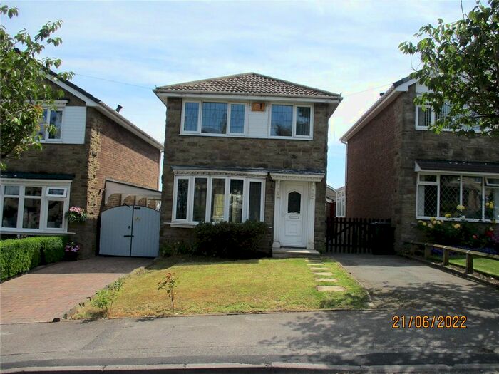 3 Bedroom Detached House To Rent In Norristhorpe Lane, Liversedge, West Yorkshire, WF15