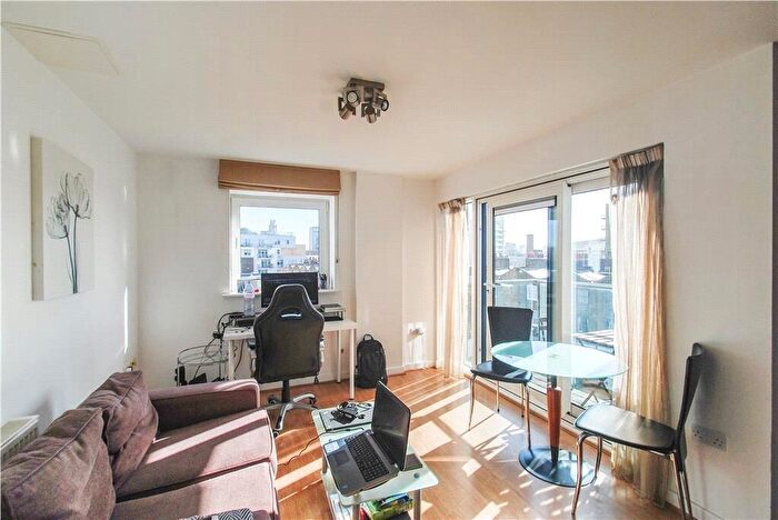 1 Bedroom Apartment For Sale In Tequila Wharf, Commercial Road, London, E14