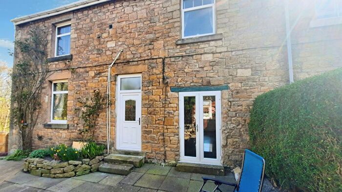 3 Bedroom Semi Detached House For Sale In Hedgefield Cottages, Blaydon-On-Tyne, NE21