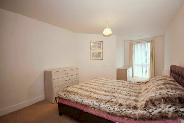 1 Bedroom Apartment For Sale In Wilton Court, Southbank Road, Kenilworth, CV8