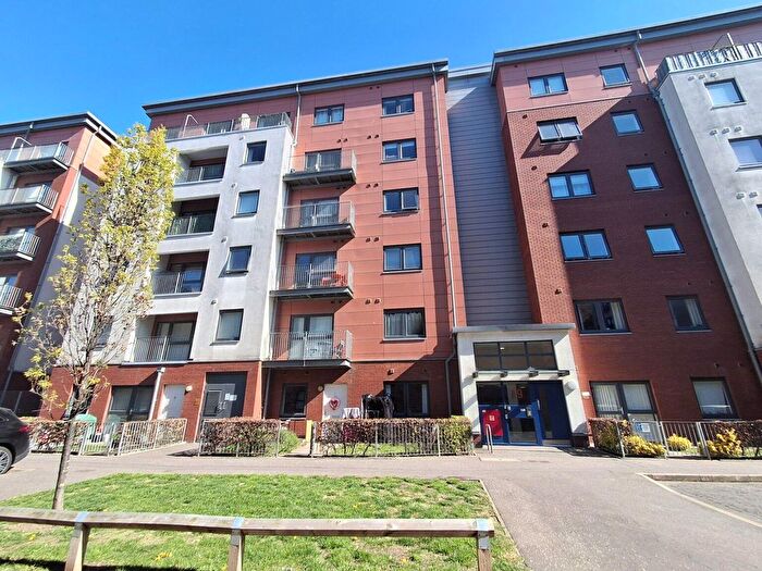 3 Bedroom Flat To Rent In Sailmaker Road, Edinburgh, EH6