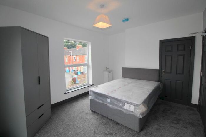 5 Bedroom Terraced House To Rent In Reynoldson Street, Hull, HU5