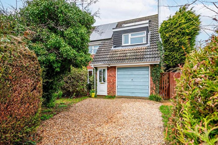 3 Bedroom Semi Detached House For Sale In Brayfield Way, Norwich, NR6