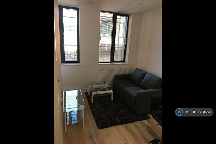 1 Bedroom Flat To Rent In Garrard House, Reading, RG1