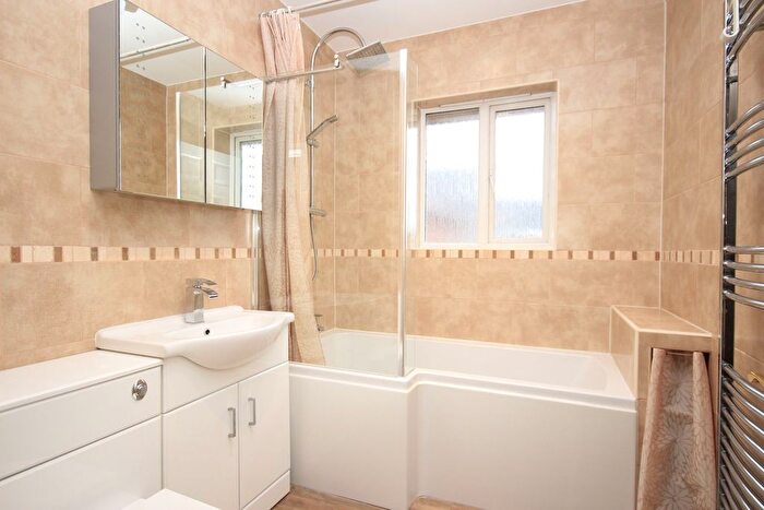 2 Bedroom Flat To Rent In Beaumont Court, Flitwick, MK45