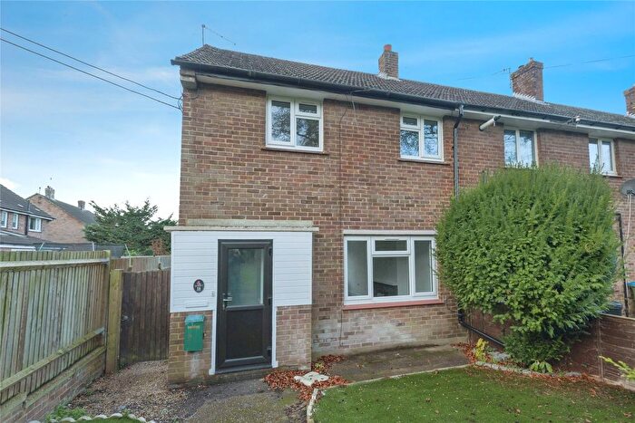 2 Bedroom End Of Terrace House For Sale In Beesfield Lane, Farningham, Kent, DA4