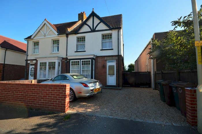 3 Bedroom Semi-Detached House To Rent In South Stour Avenue, Ashford, TN23