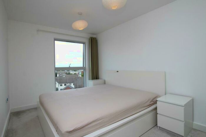 2 Bedroom Apartment To Rent In The Square - Cheswick Village, BS16