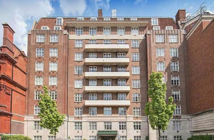 2 Bedroom Flat To Rent In South Audley Street, Mayfair, London, W1K