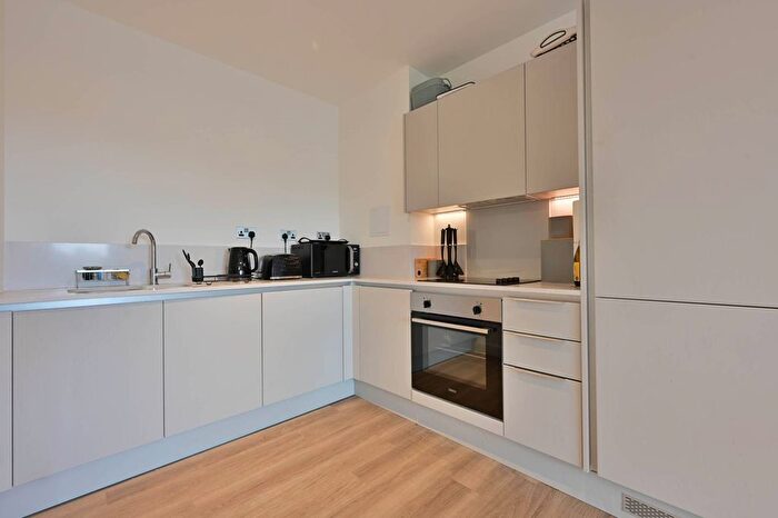 1 Bedroom Flat To Rent In Assay Apartments, Station View, Guildford, Guildford, GU1