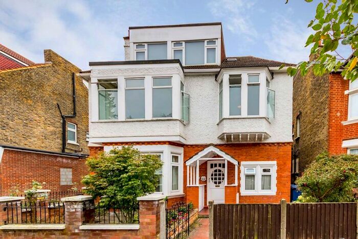 2 Bedroom Flat To Rent In Craven Avenue, London, W5