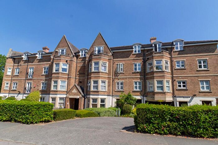 1 Bedroom Apartment For Sale In Edgware Way, Parklands Court, HA8