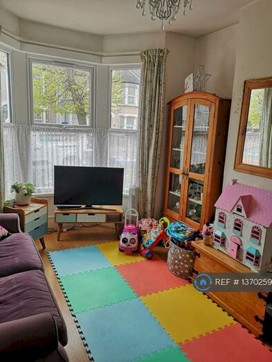 3 Bedroom Terraced House To Rent In Durants Road, Enfield, EN3
