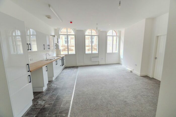 2 Bedroom Flat To Rent In Flat, Silver Street, Hull, HU1