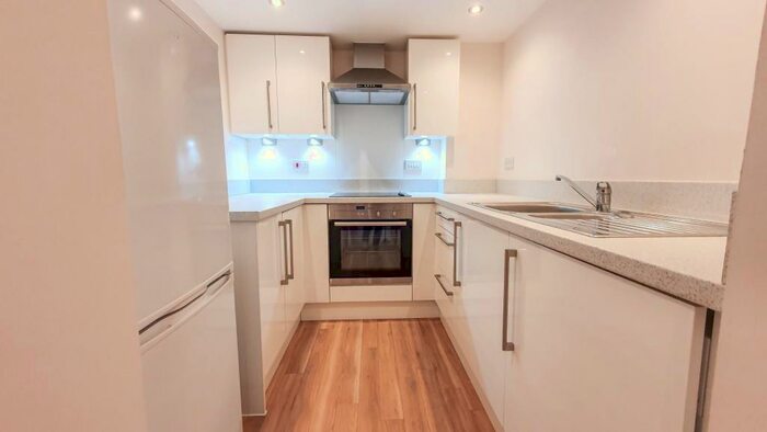 Studio To Rent In Skyline House, Stevenage, SG1