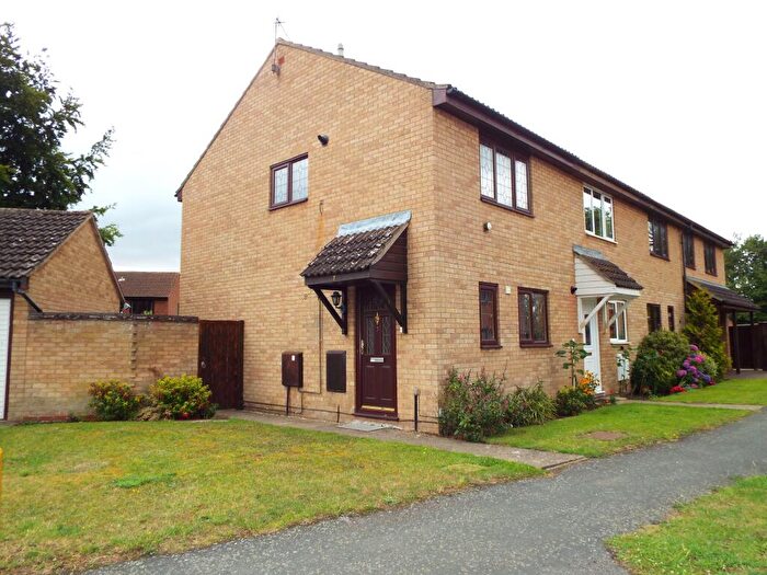 2 Bedroom House To Rent In Weston Way, Newmarket, CB8