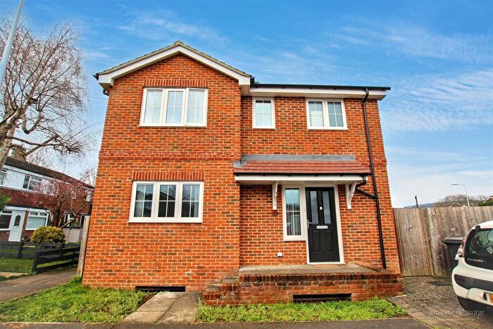 3 Bedroom Detached House To Rent In Waterside Drive, Purley On Thames, Reading, RG8