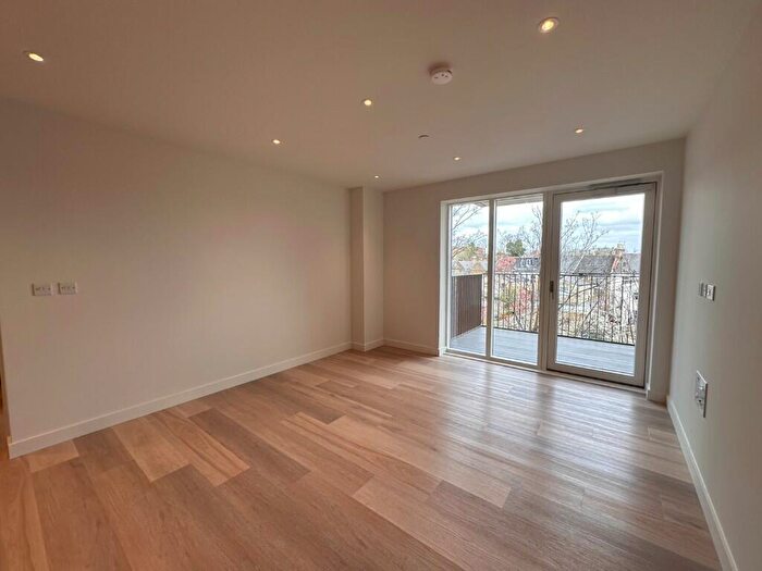 1 Bedroom Flat To Rent In London, N8