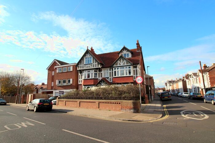 Studio To Rent In Waverley Road, Southsea, PO5