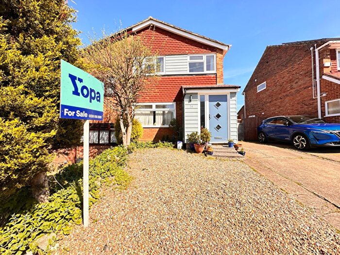 3 Bedroom Semi Detached House For Sale In Saltwood Road, Tovil, Maidstone, ME15