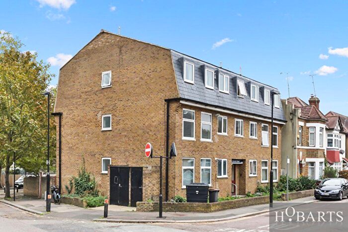 1 Bedroom Flat For Sale In Terrick Road, Alexandra Park, N22