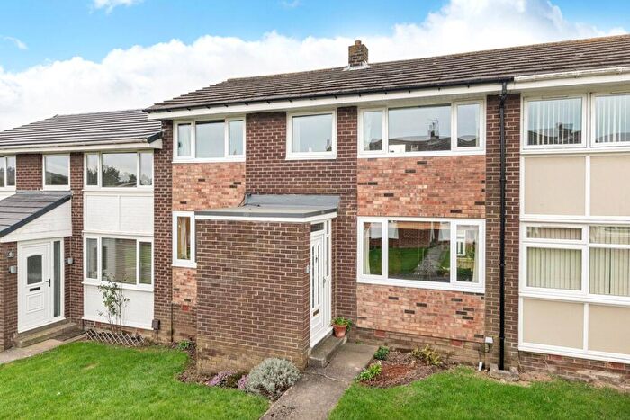 3 Bedroom Terraced House For Sale In Hillside Close, Rowlands Gill, Tyne And Wear, NE39