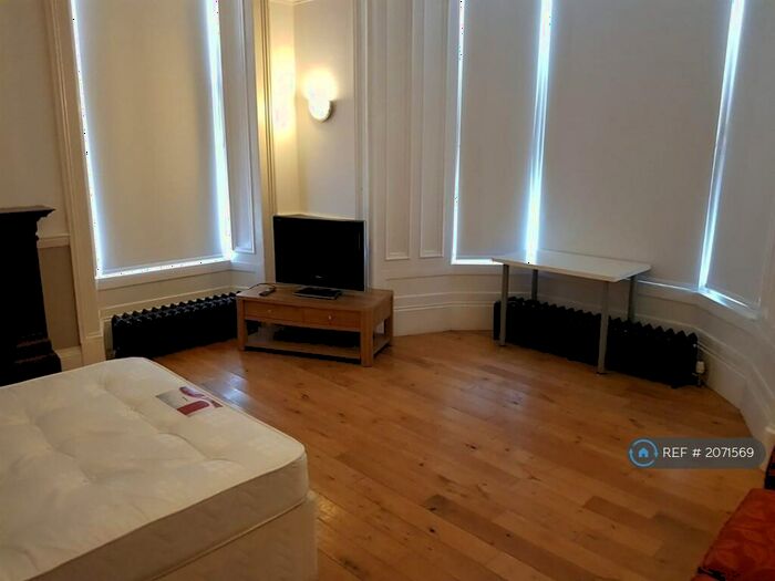 5 Bedroom Maisonette To Rent In Derby Street, Glasgow, G3