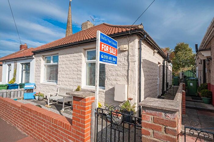 2 Bedroom Semi-Detached Bungalow For Sale In Glynwood Gardens, Low Fell, Gateshead, Tyne And Wear, NE9