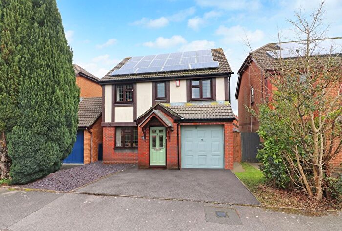 4 Bedroom Detached House For Sale In Gresley Gardens, Hedge End, SO30