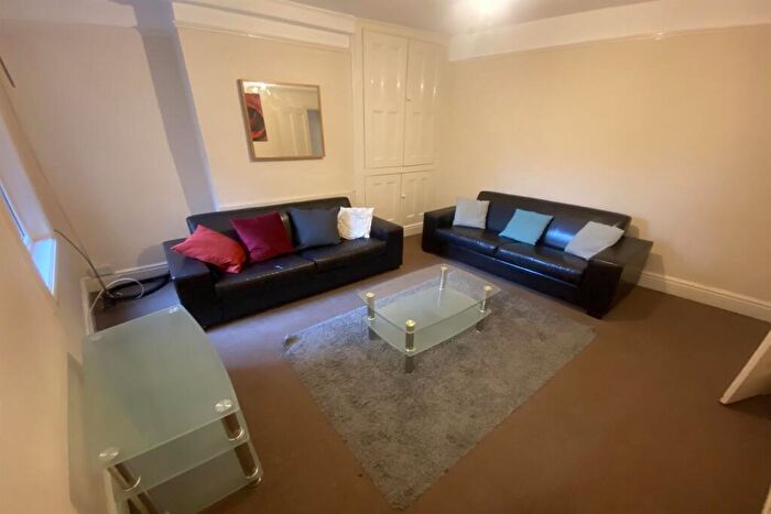 3 Bedroom End Of Terrace House To Rent In Broadgate, Beeston, NG9