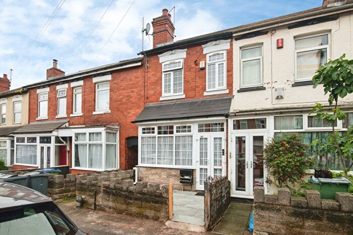 3 Bedroom Terraced House For Sale In Arden Road, Smethwick, B67