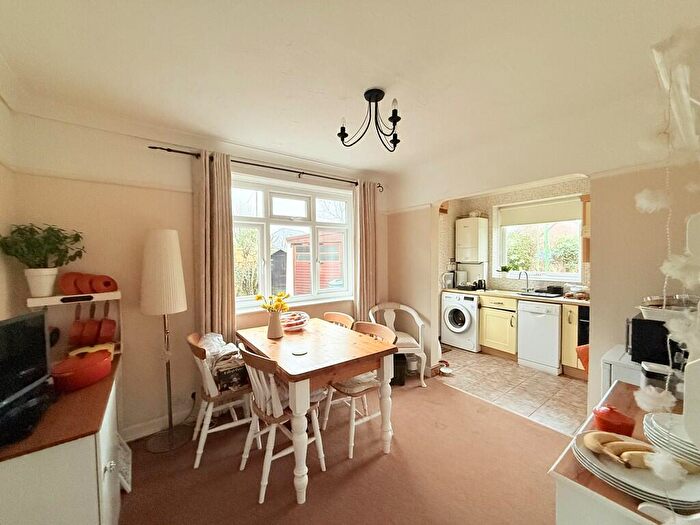 2 Bedroom Detached Bungalow To Rent In Northlands Close, Totton, SO40