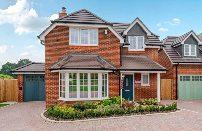4 Bedroom Detached House For Sale In The Wickets, Fullers Road, Rowledge, Farnham, GU10