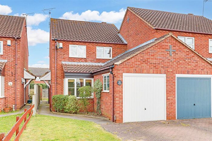 3 Bedroom Semi-Detached House To Rent In Collyer Road, Calverton, Nottingham, NG14