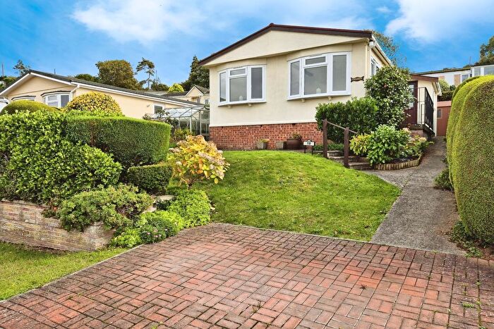 2 Bedroom Mobile/park Home For Sale In The Bay, Walton Bay, Clevedon, North Somerset, BS21