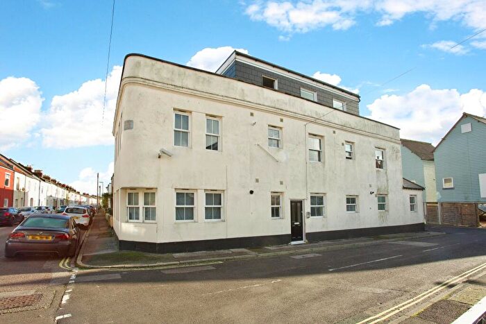 2 Bedroom Apartment To Rent In Old Road, Gosport, PO12